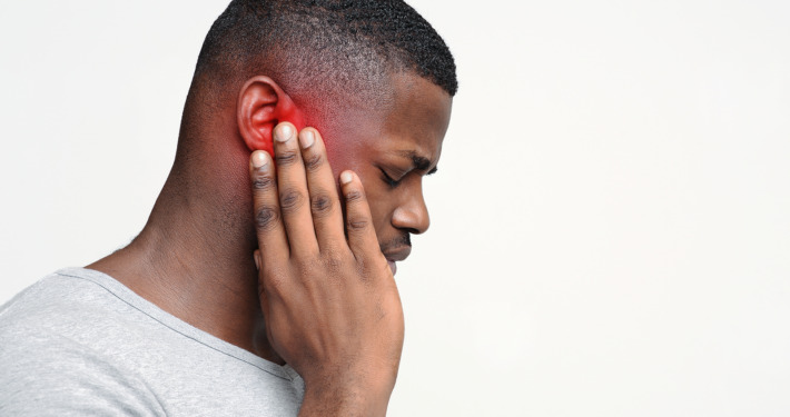 trigeminal neuralgia treatment - guy having ear pain